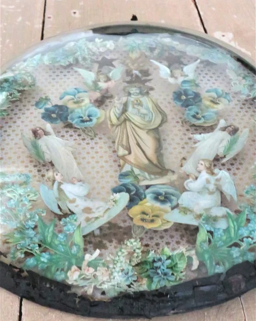 Oud religieus kloosterwerk in ovaal bolglas, begin 1900