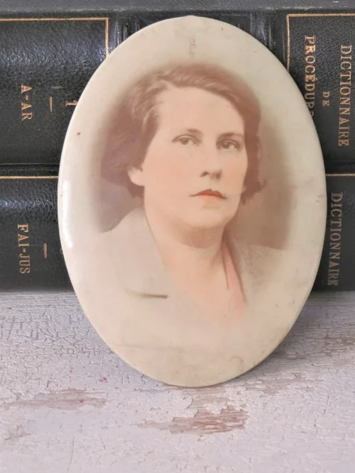 Antieke celluloid fotomedaillon