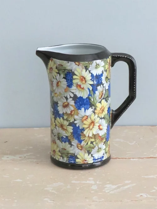 Antieke kan “Millefleurs”
