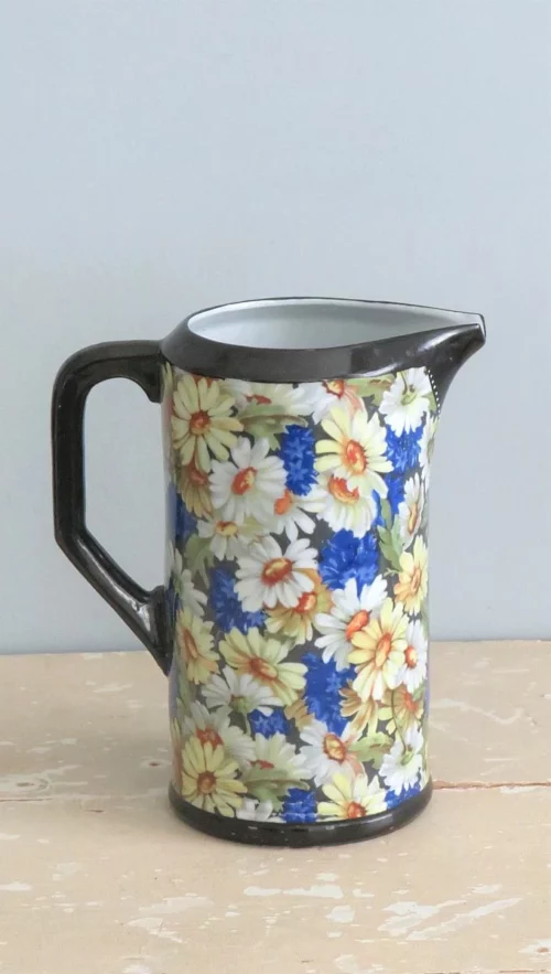 Antieke kan “Millefleurs”