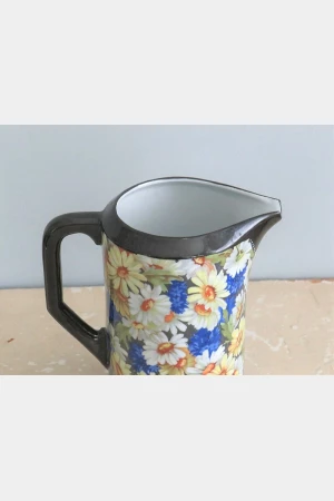 Antieke kan “Millefleurs”