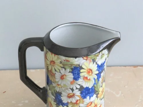 Antieke kan “Millefleurs”