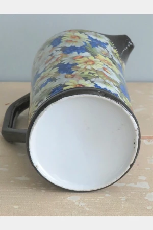 Antieke kan “Millefleurs”