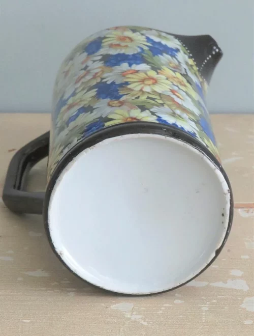 Antieke kan “Millefleurs”