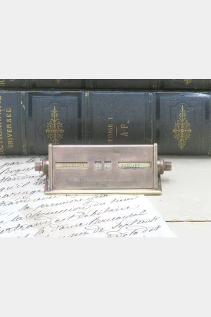 Antieke Engelse messing bureaukalender ” Butters Brothers & ‘Co Ltd”