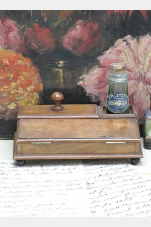 Oude houten bureau-organizer