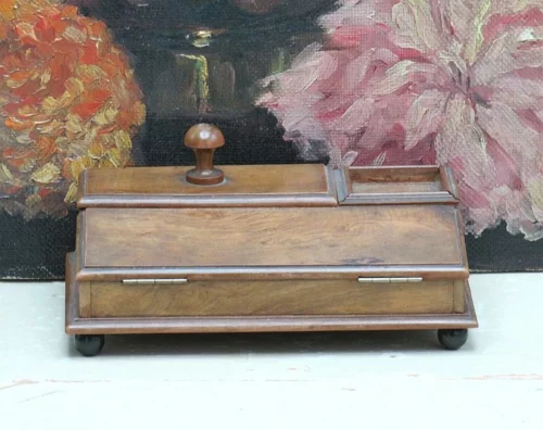 Oude houten bureau-organizer