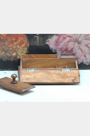 Oude houten bureau-organizer
