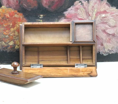 Oude houten bureau-organizer