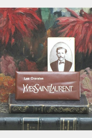 Reclamebordje  "Yves Saint Laurent"