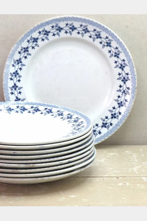 Antiek bord (23 cm) Moulin des Loups Hamage Nord -" BLUETS "  *