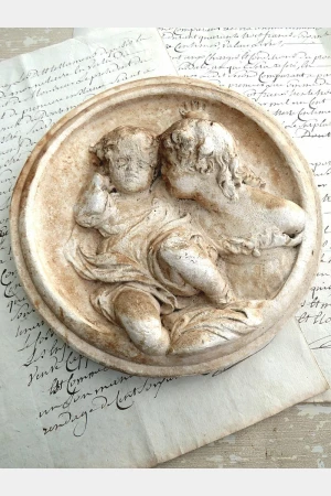 Oud  Frans gipsen medaillon