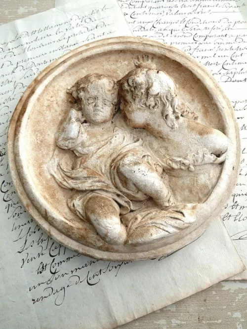 Oud  Frans gipsen medaillon