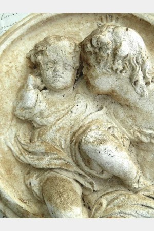 Oud  Frans gipsen medaillon