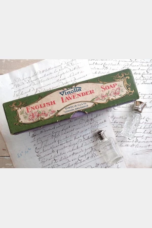 Oude zeepdoos Vinolia "English Lavender Soap"