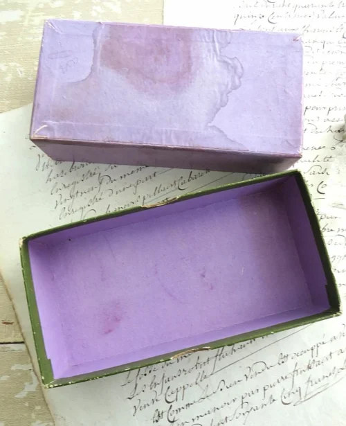 Oude zeepdoos Vinolia "English Lavender Soap"
