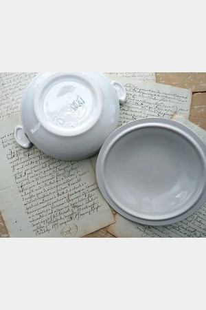 Oude Franse dekschaal met  deksel   - MDL/ Hamage " Edmond "