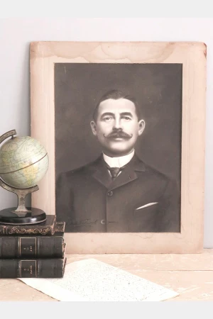 Antieke foto heer, 1910 (40x49cm)