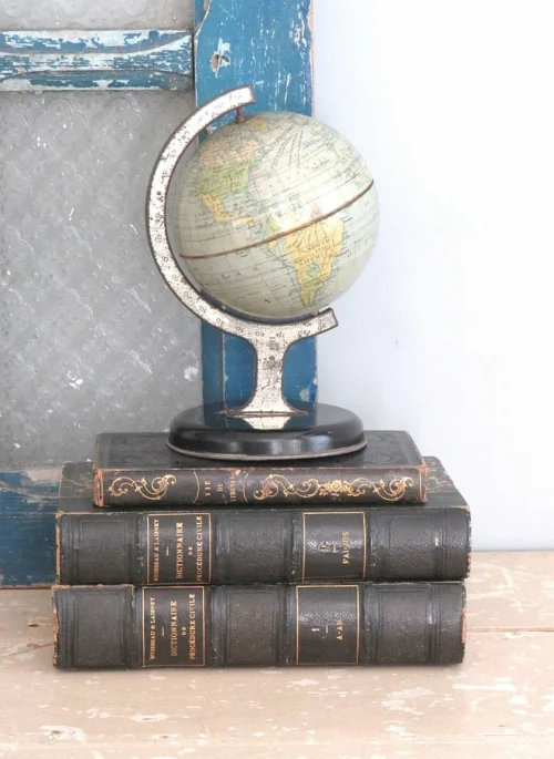 Engelse vintage metalen globe “The Chad Valley Co LTD England” No. 10152