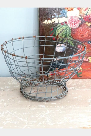 Stoere ijzeren mand