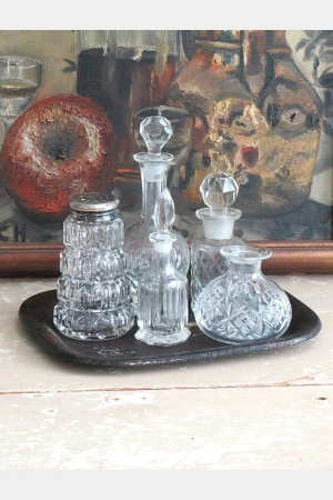Frans dienblaadje – Toleware