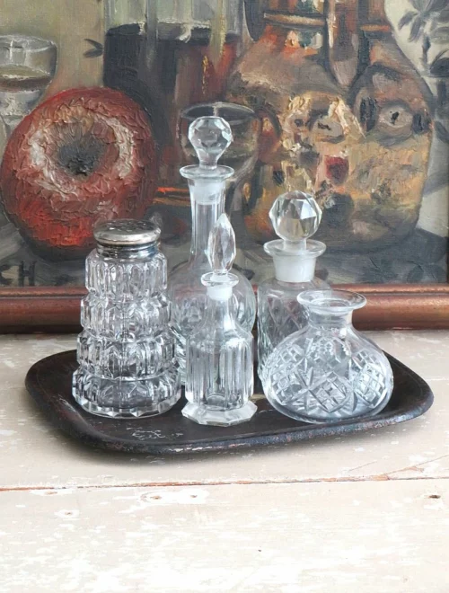 Frans dienblaadje – Toleware