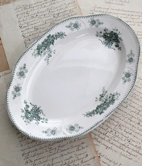 Oude ovale schaal Boch la Louviére "Duchesse L"