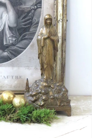 Antieke bronzen speeldoos "Lourdes"