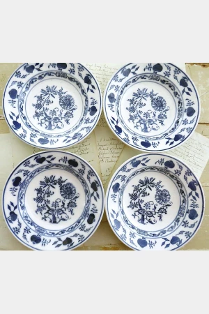 Antiek diep bord "Zwiebelmuster"  Blue Danube