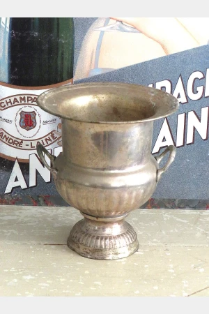 Oude verzilverde wijn-/ champagnekoeler