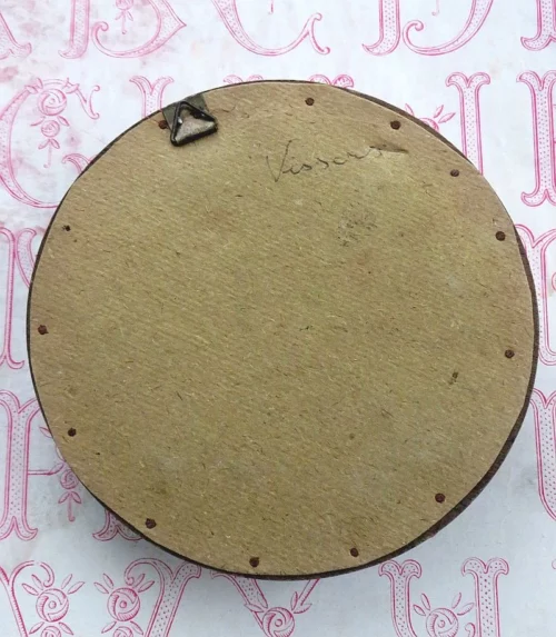 Oud  borduurwerk / petite point   "Vogeltje op een tak"