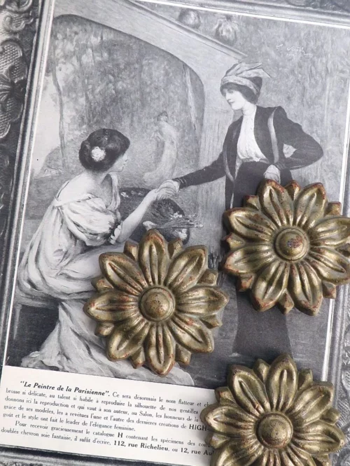 Antieke Franse bronzen bloemrozetten