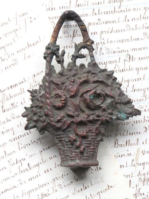 Antiek Frans bronzen ornament "Bloemenmand"
