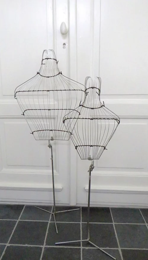 Franse draad mannequin / winkeldisplay, jaren 50 -  (groot)