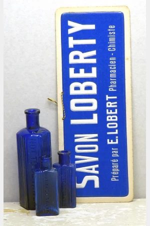 Oud Frans recamebordje "Savon Loberty"