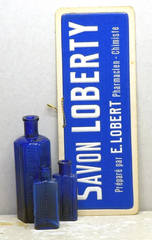 Oud Frans recamebordje "Savon Loberty"