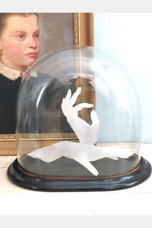Set van 2 Franse vintage winkeldisplay’s “Dames-handen”