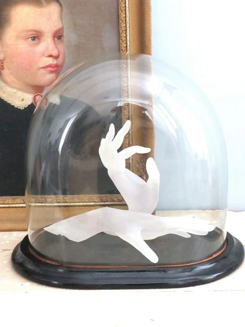 Set van 2 Franse vintage winkeldisplay’s “Dames-handen”