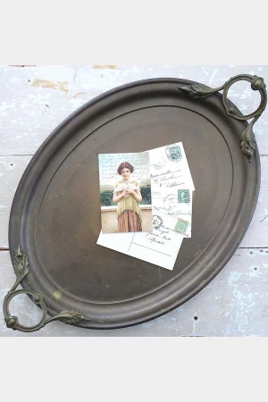 Oud ovaal dienblad