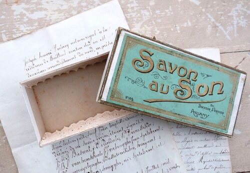 Oude zeepdoos “Savon au Son”