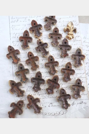 Gietijzeren ornamentje “Lys de France” G