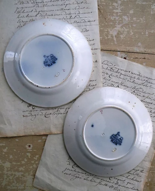 Set (2 st.) bordjes P.  Regout & Co "Plata"