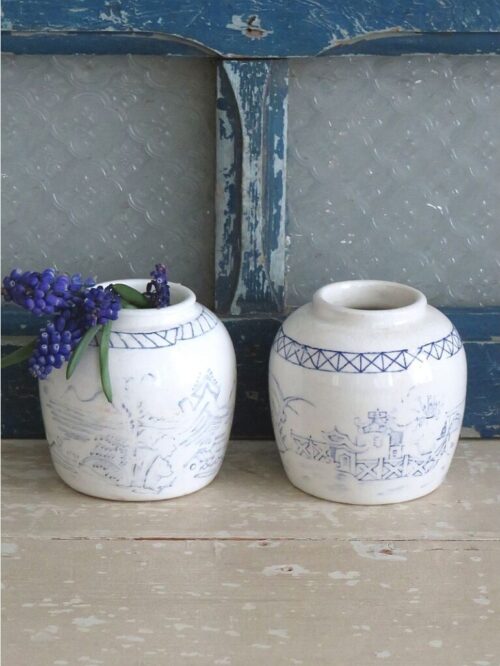 Oude gemberpot wit/ blauw