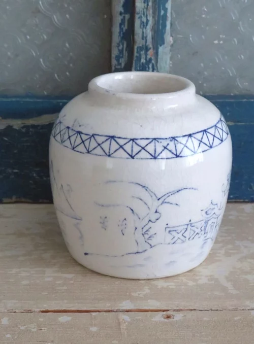 Oude gemberpot wit/ blauw