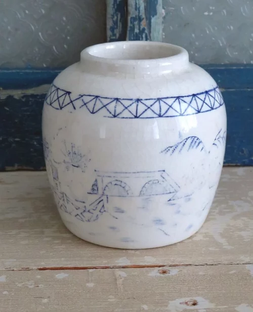 Oude gemberpot wit/ blauw