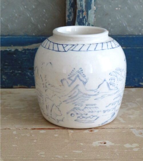Oude gemberpot wit/ blauw