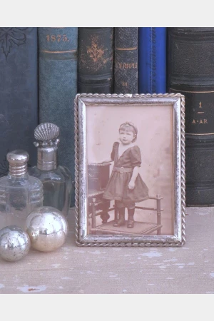 Oud verzilverd fotolijstje