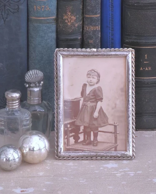 Oud verzilverd fotolijstje