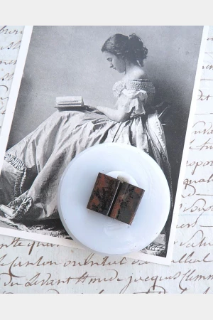 Antieke Franse  cache-clou (opaline)