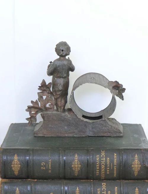 Antiek Frans klokornament met beeldje